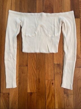 Guess Off-Shoulder Ribbed Crop Top in Cream